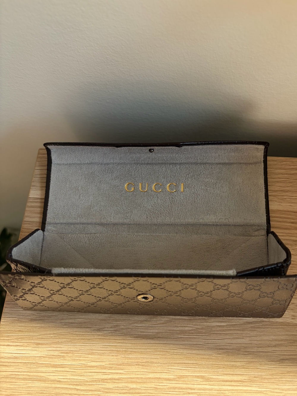 Gucci Foldable Glasses Case Dark Brown Guccissima Leather